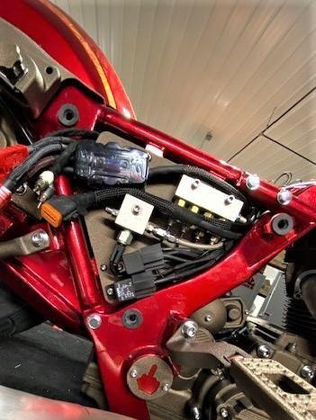 SIDE COVER INNER MOUNTING PLATE